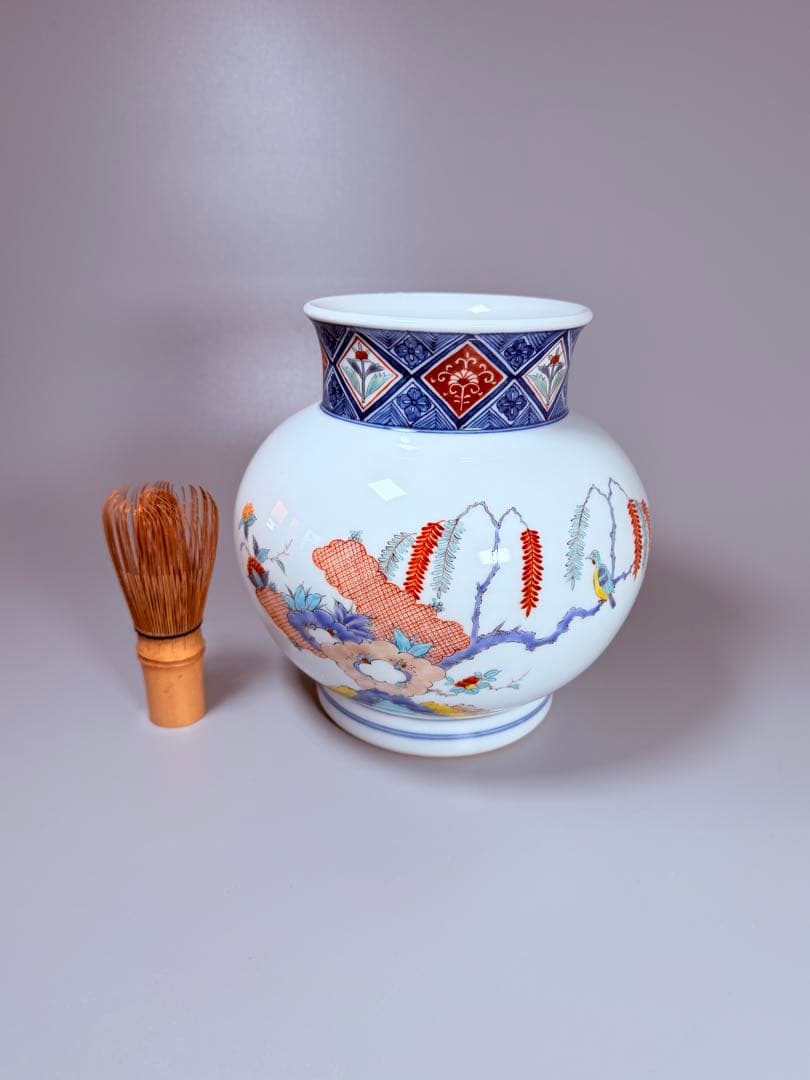 十一代酒井田柿右衛門 渦福 錦花鳥図花瓶 共箱