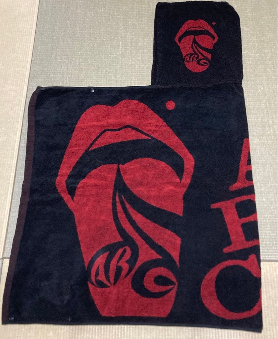 Acid Black Cherry フード付きタオル ABC の フード付きタオル