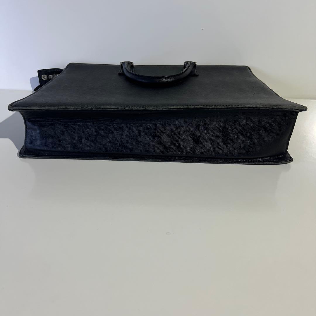 BURBERRY ビジネスバッグ レザー 黒 台形 A4可