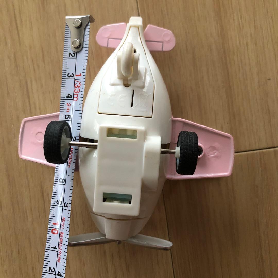 ハローキティ　飛行機　動く