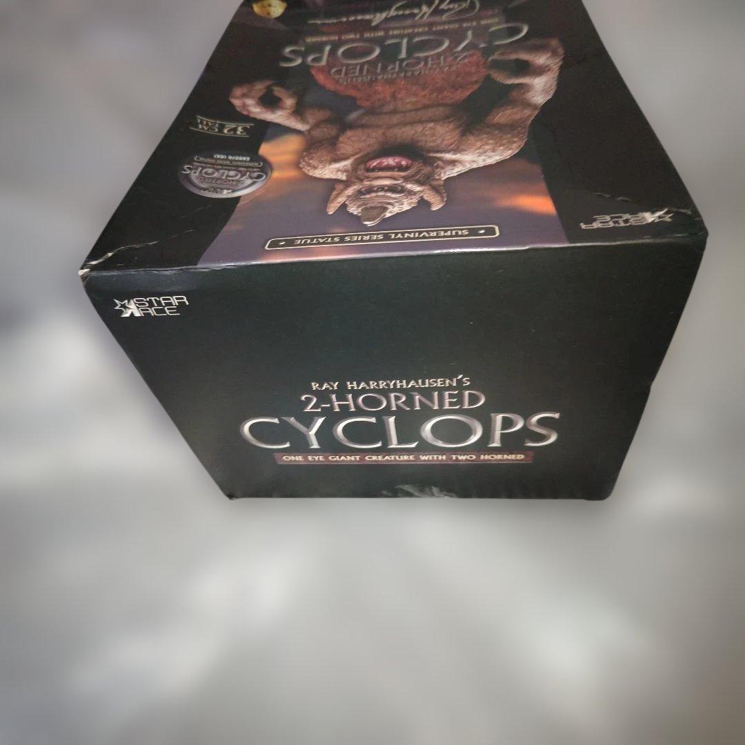 スターエーストイズ　サイクロプス　ソフビスタチュー　未開封　現状品