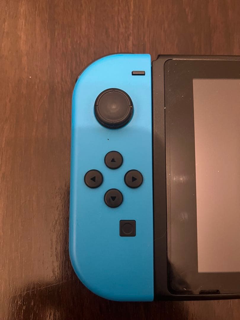 Nintendo Switch 本体 & 純正ジョイコン