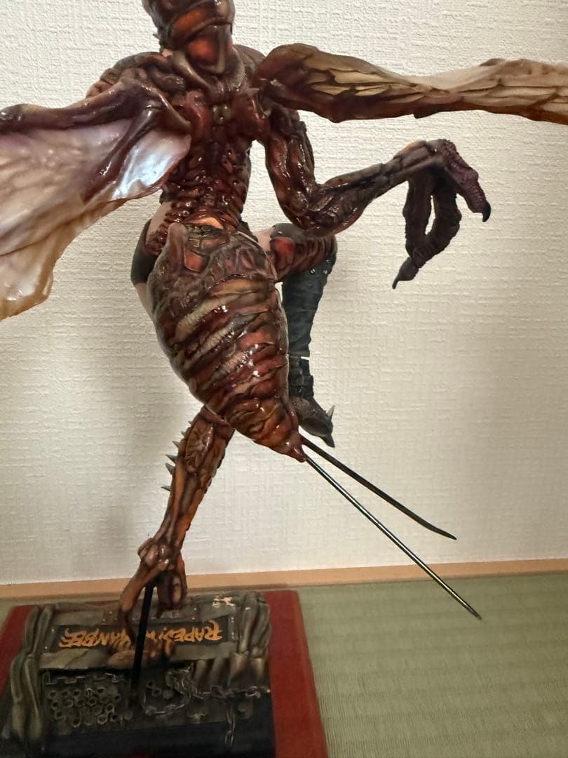 フィギュア Raped!! Woman Beeフューチャーモデルズ 完成品