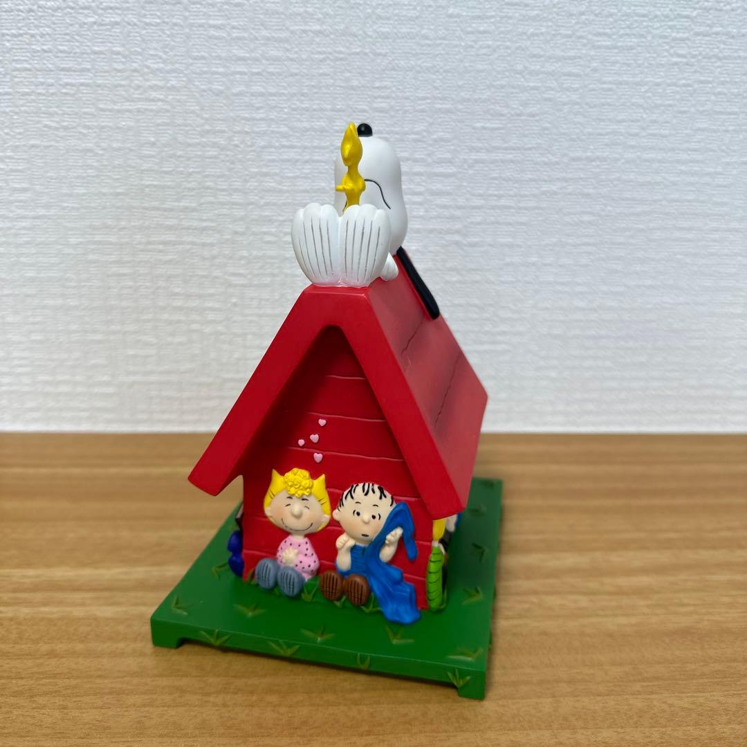 westland スヌーピー ドッグハウス　snoopy peanuts 置物
