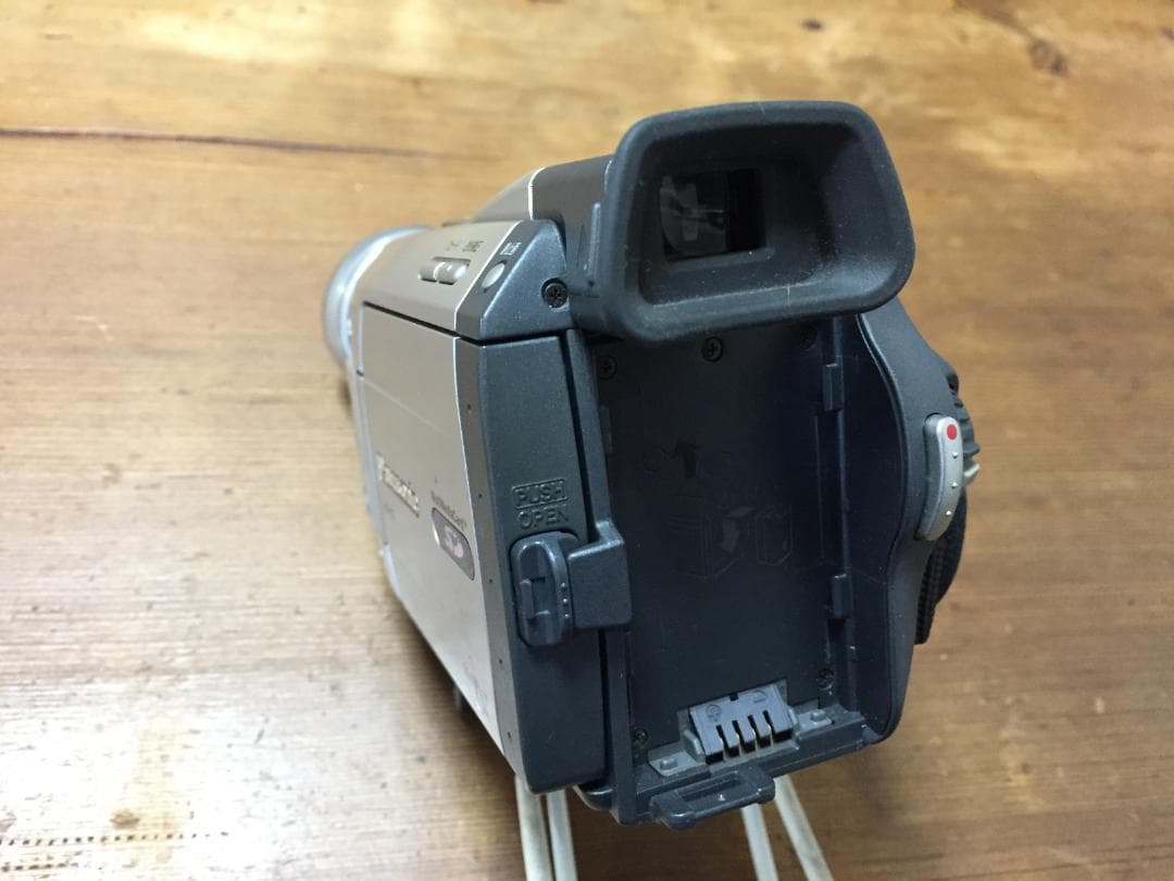 良品 撮影再生ダビングOK　Panasonic NV-C7　付属品あり　大画面