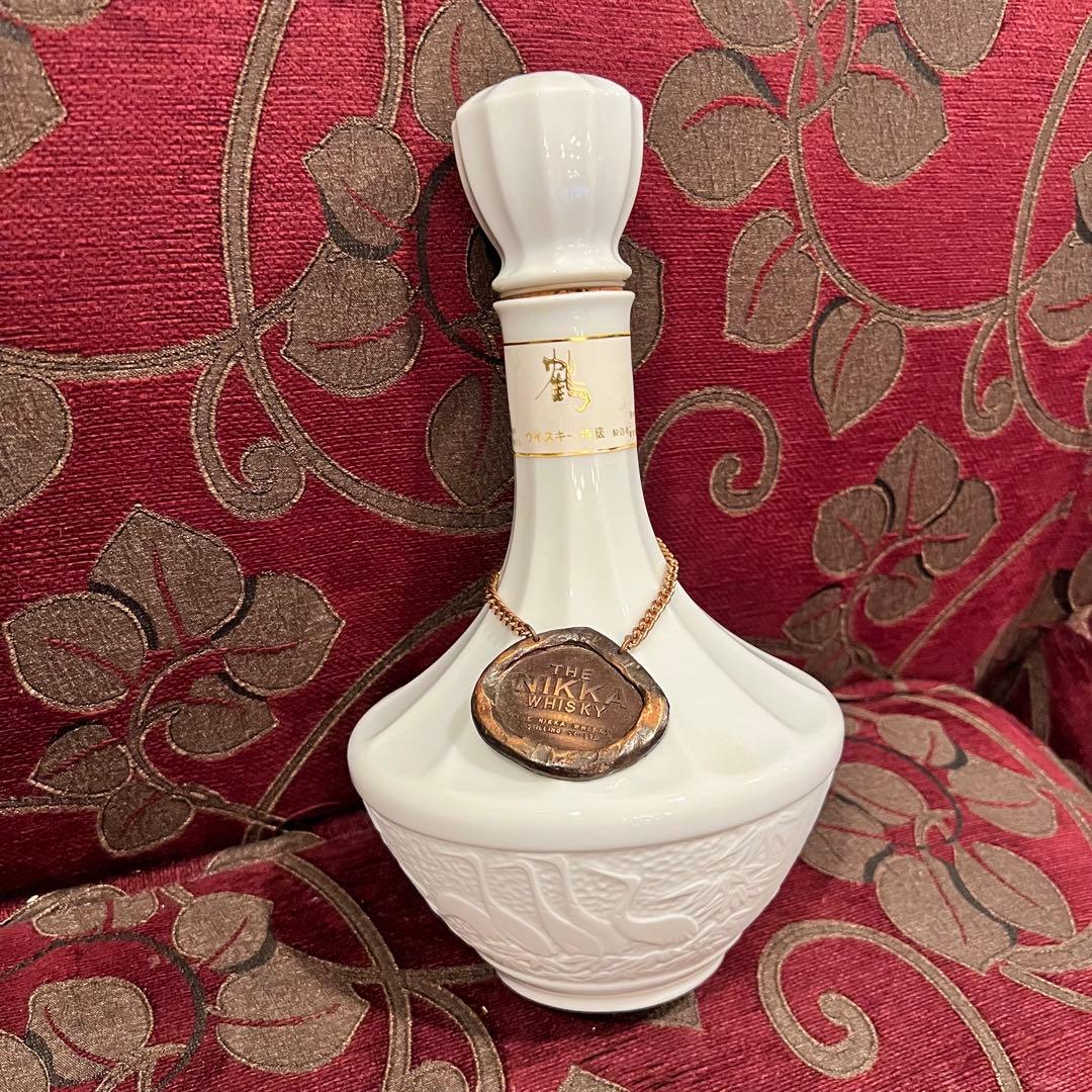 ニッカウイスキー鶴特級陶器ボトル