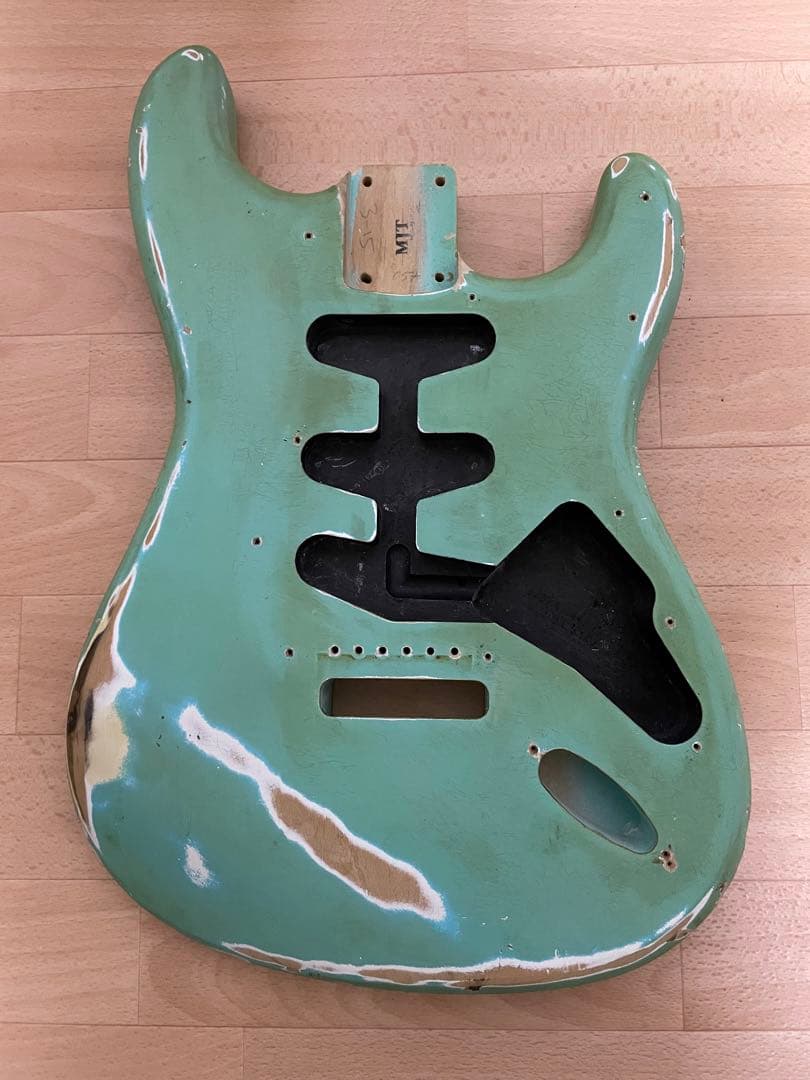 ストラト レリック サーフグリーン