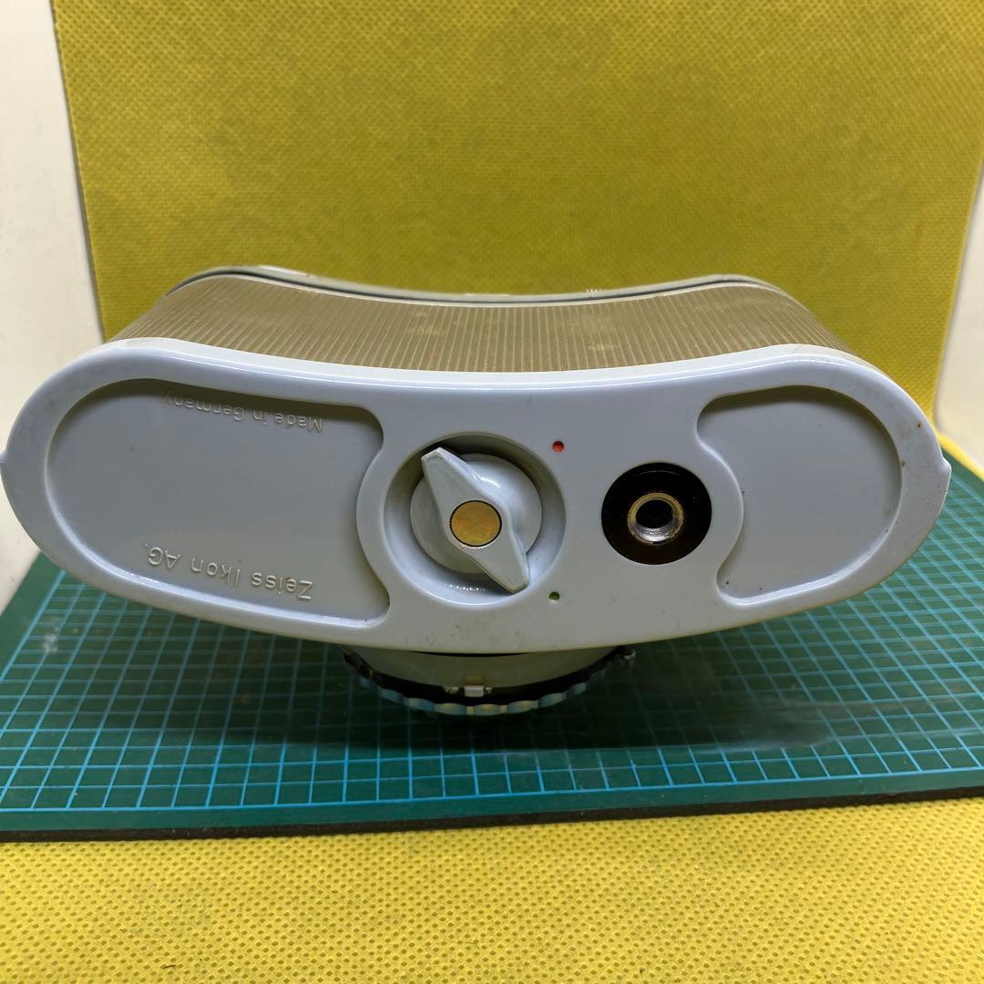 動作品）斬新ポップな ツァイスイコネッテ35 お弁当箱の様なケース