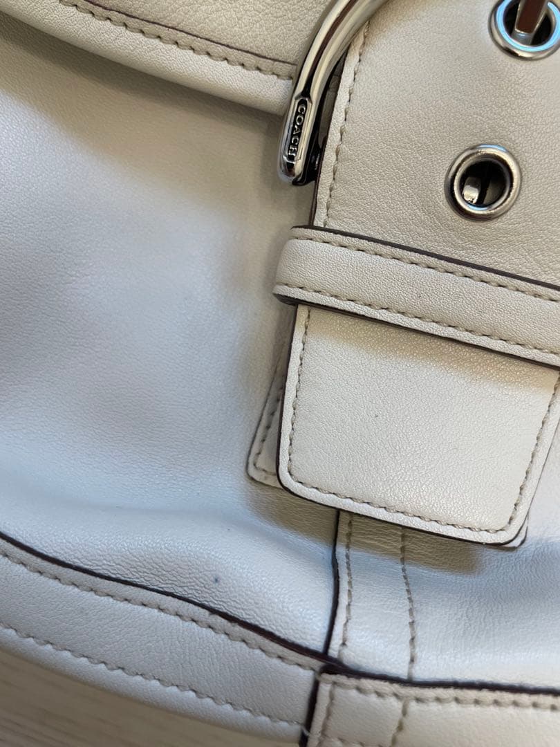 コーチ　COACH　ショルダーバッグ　レザー　レディース　ホワイト　Y2K