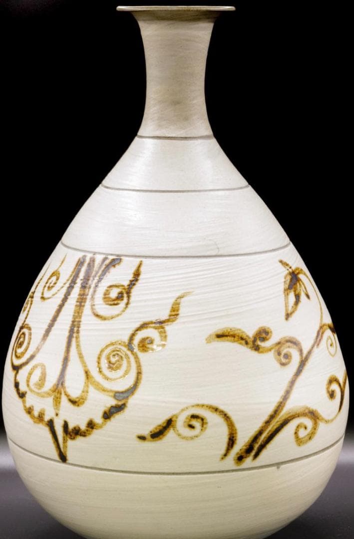 申相浩 草文花瓶 高さ32cm 高台内に描き銘 共箱付 申相浩 草文花瓶 高さ32cm 高台内に描き銘 共箱付 申相浩 高麗青磁 透