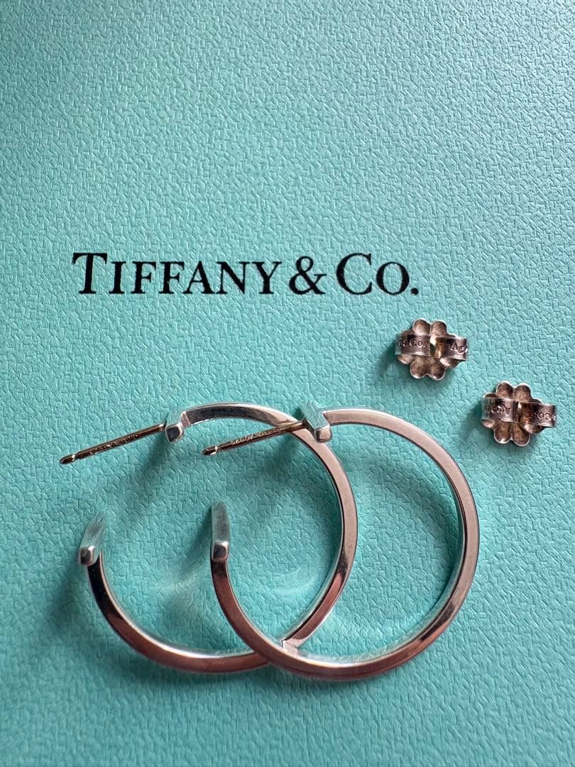 リ*ー様 廃盤レアTiffany & Co. Tワイヤー フープピアス シルバー 廃盤レア