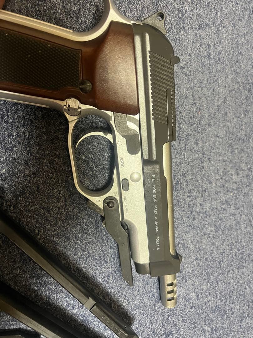 東京マルイ　M93R 電動ハンドガン　 バイオウェスカーモデル塗装　マガジン3本