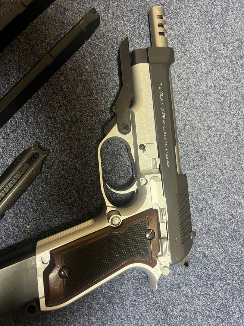 東京マルイ　M93R 電動ハンドガン　 バイオウェスカーモデル塗装　マガジン3本