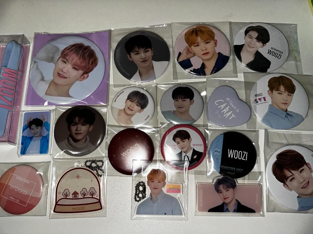 SEVENTEEN セブチ 缶バッジ アクスタ アクキー マグネット