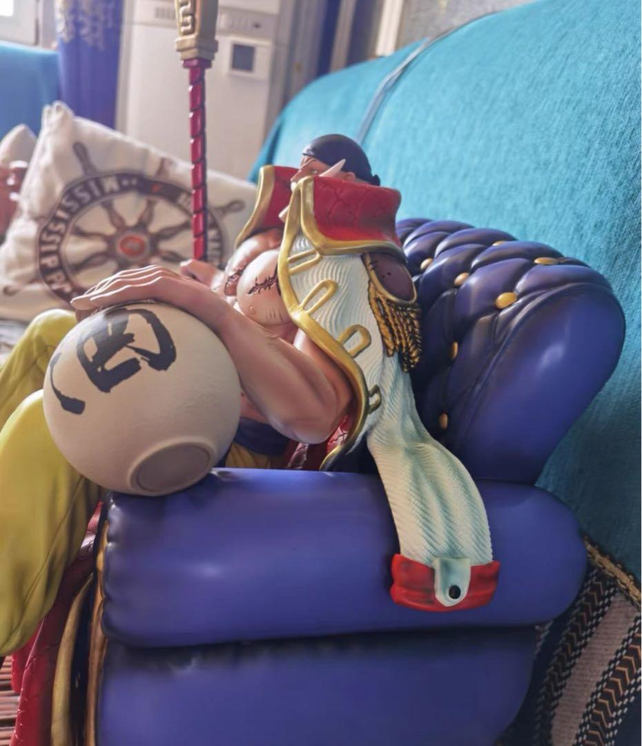 ワンピース  GPS -STUDIO  エドワード·ニユーゲート フィギュア