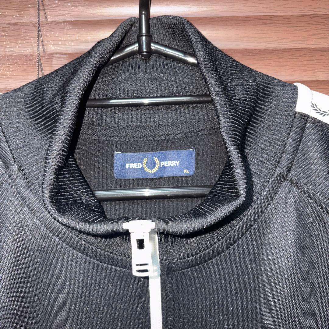 ジャケット・アウター FRED PERRY J4620 Taped Track Jacke