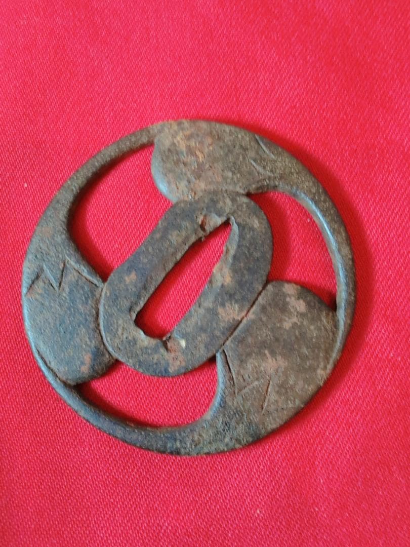 鍔 無銘 茄子図 三つ巴 鉄鐔 拵 日本刀 刀装具 骨董 古美術 江戸時代