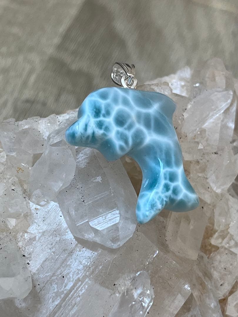 天然石☆高品質！ラリマーイルカ型☆濃いブルー＆ラリマーらしい模様＆形