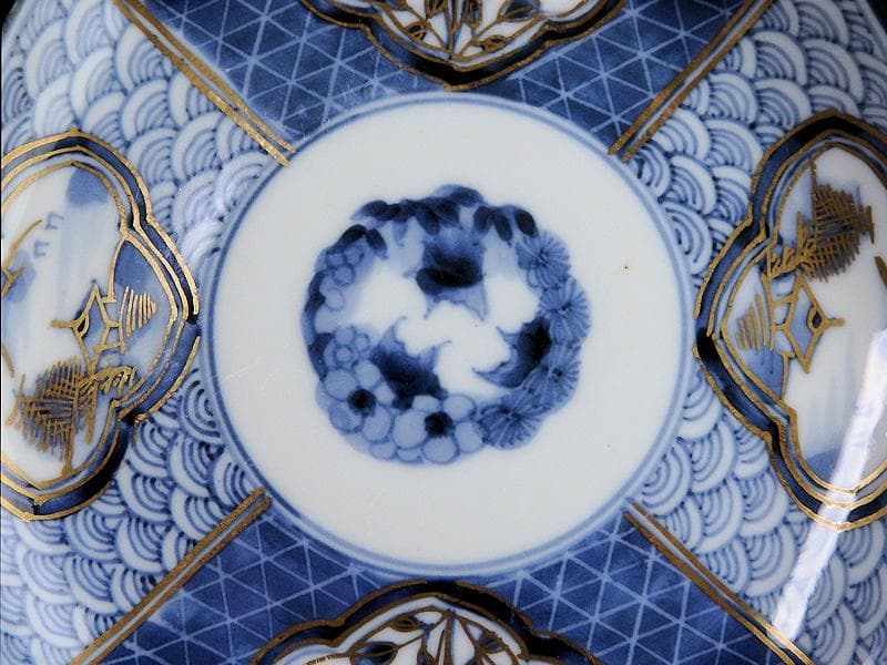 古伊万里 青海波に墨弾籠目紋 楼閣山水に花の図 八角皿2枚F205AS-fbud