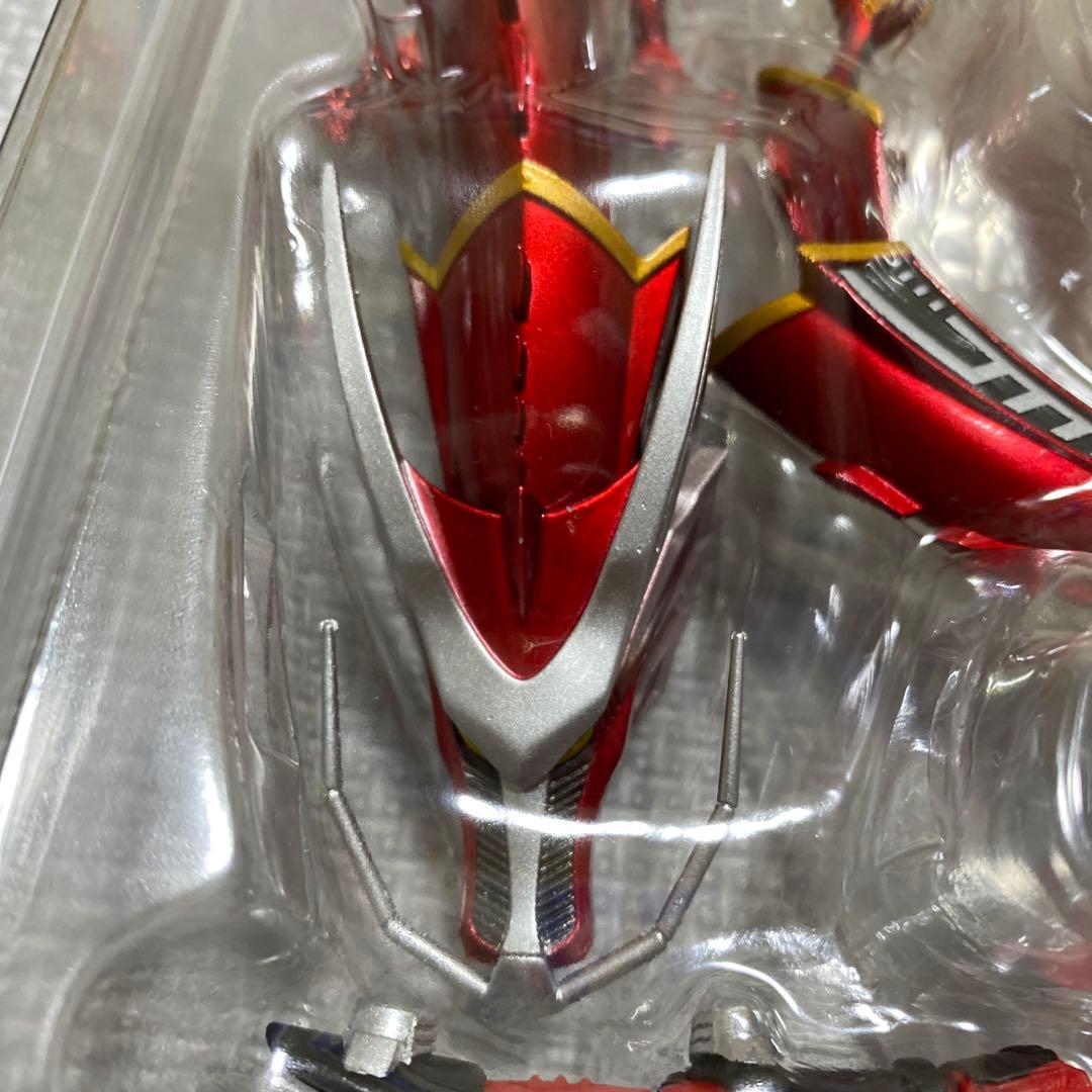 ［中身未使用］s.h.figuarts 仮面ライダー龍騎　バンダイ