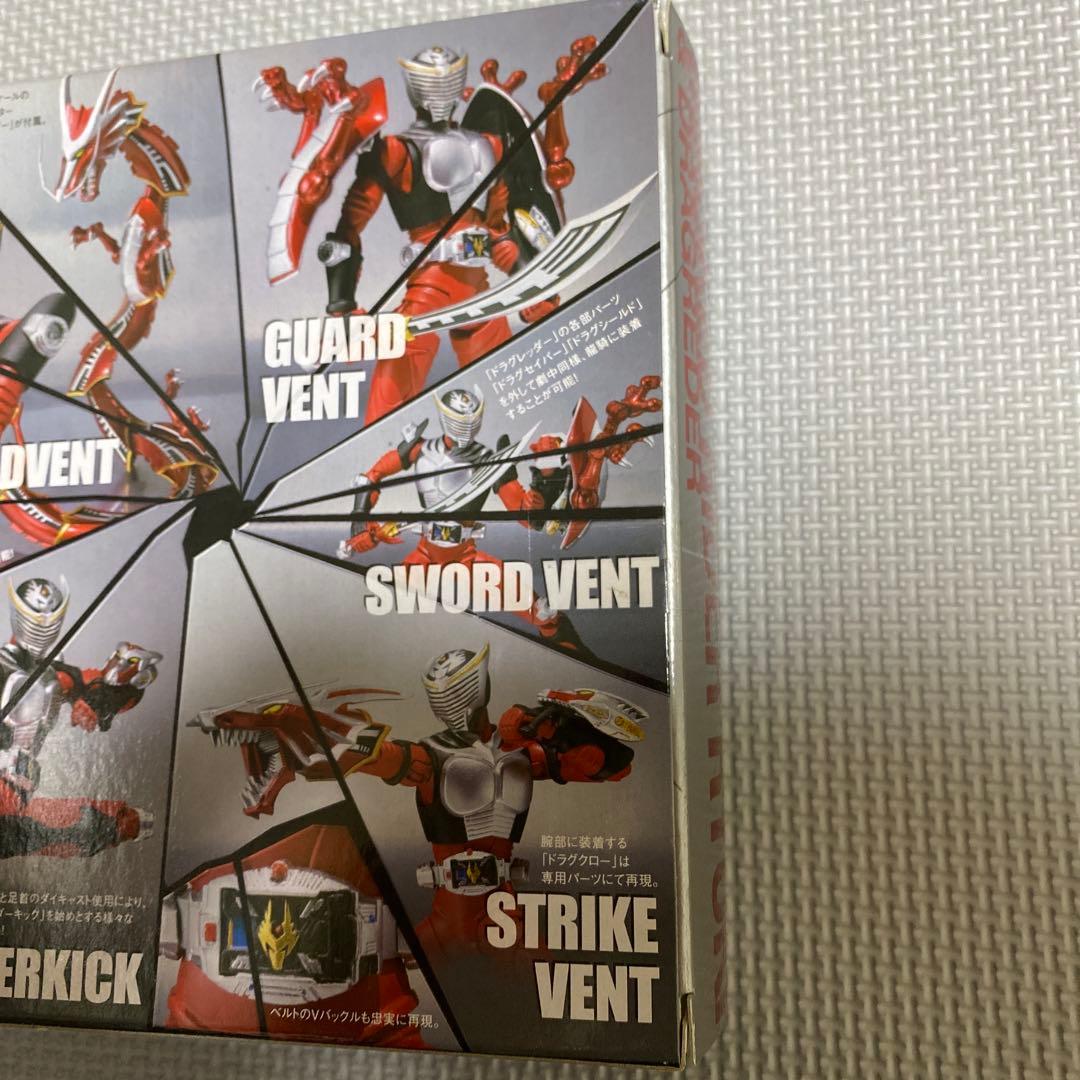 ［中身未使用］s.h.figuarts 仮面ライダー龍騎　バンダイ
