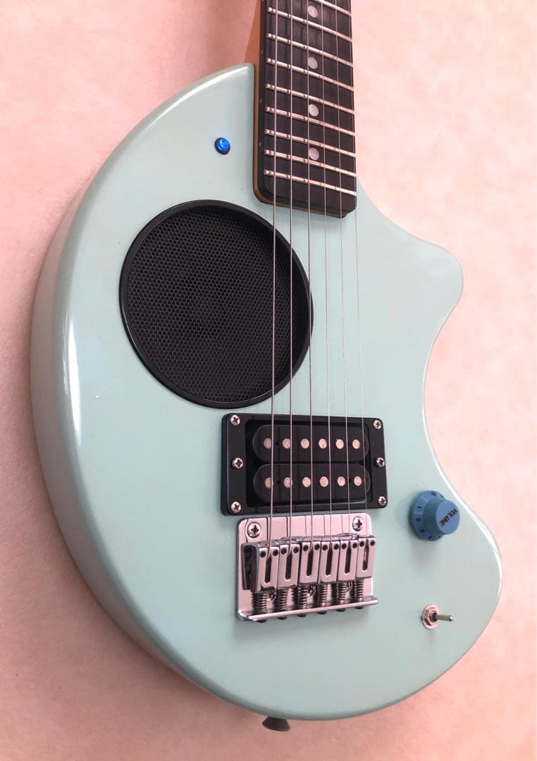 超美品】ZO-3 ライトブルー アンプ内蔵ミニギター 専用ケース付 ぞー