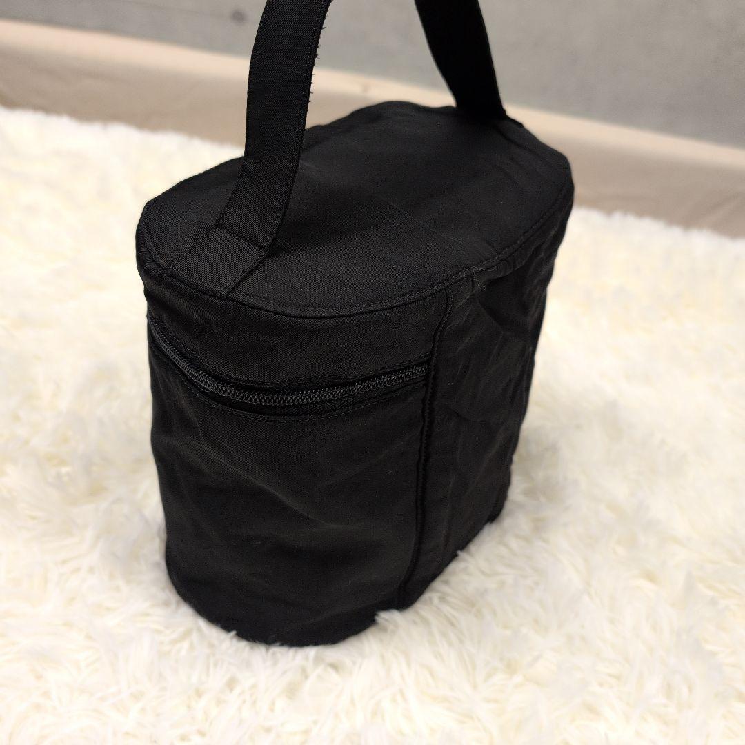 PRADA プラダ ナイロン バニティ バッグ ブラック 三角ロゴプレート