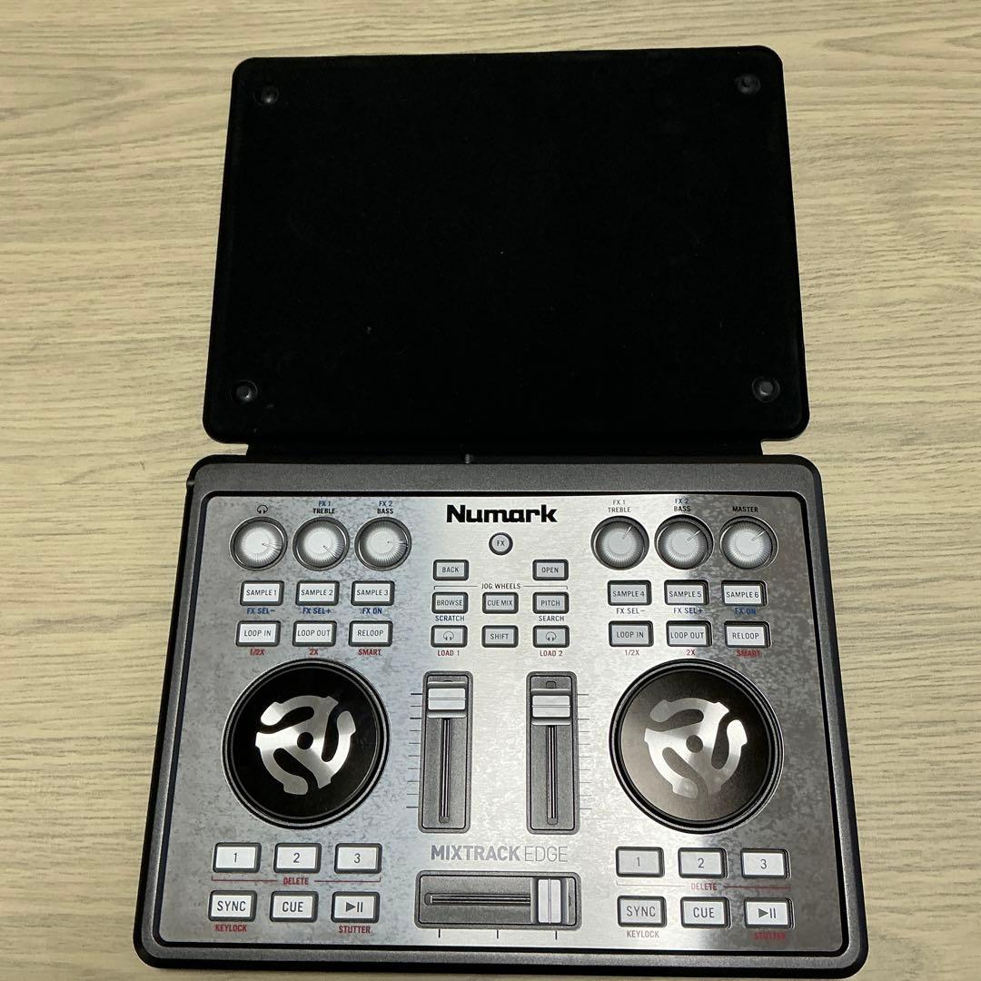 C461 Numark Mixtrack Edge DJコントローラー