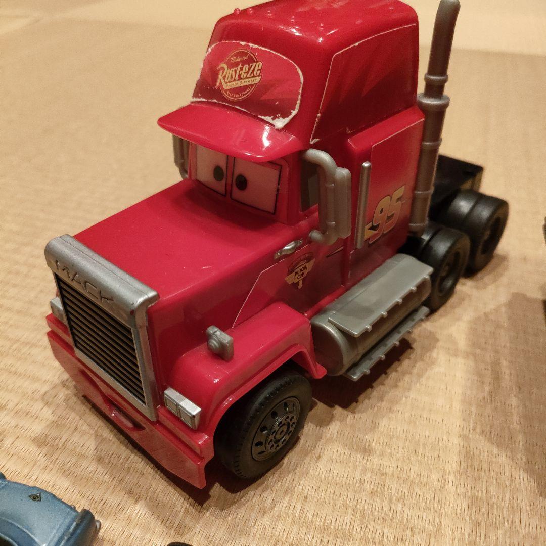 カーズ ミニカーセット トレーラー付き