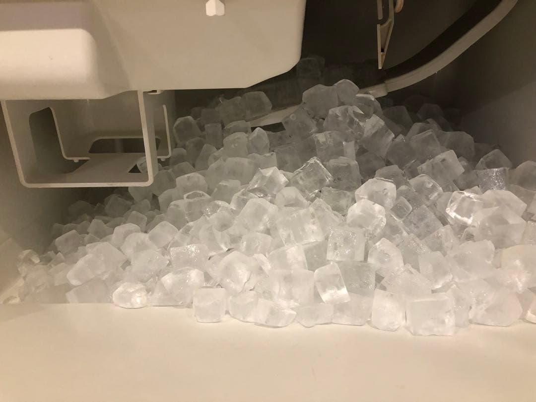 ホシザキ製氷機 65キロ　業務用製氷機大型　美品　トラックへの搬送は手伝います。