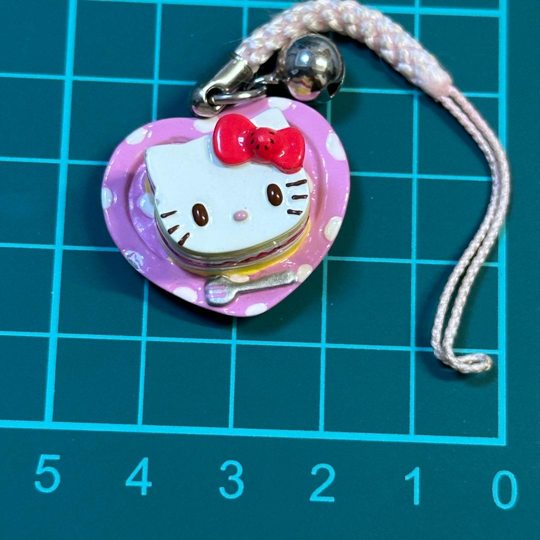 プ*ル様 サンリオ　ユニバーサルスタジオ　USJ ハローキティ　ストラップ　根付