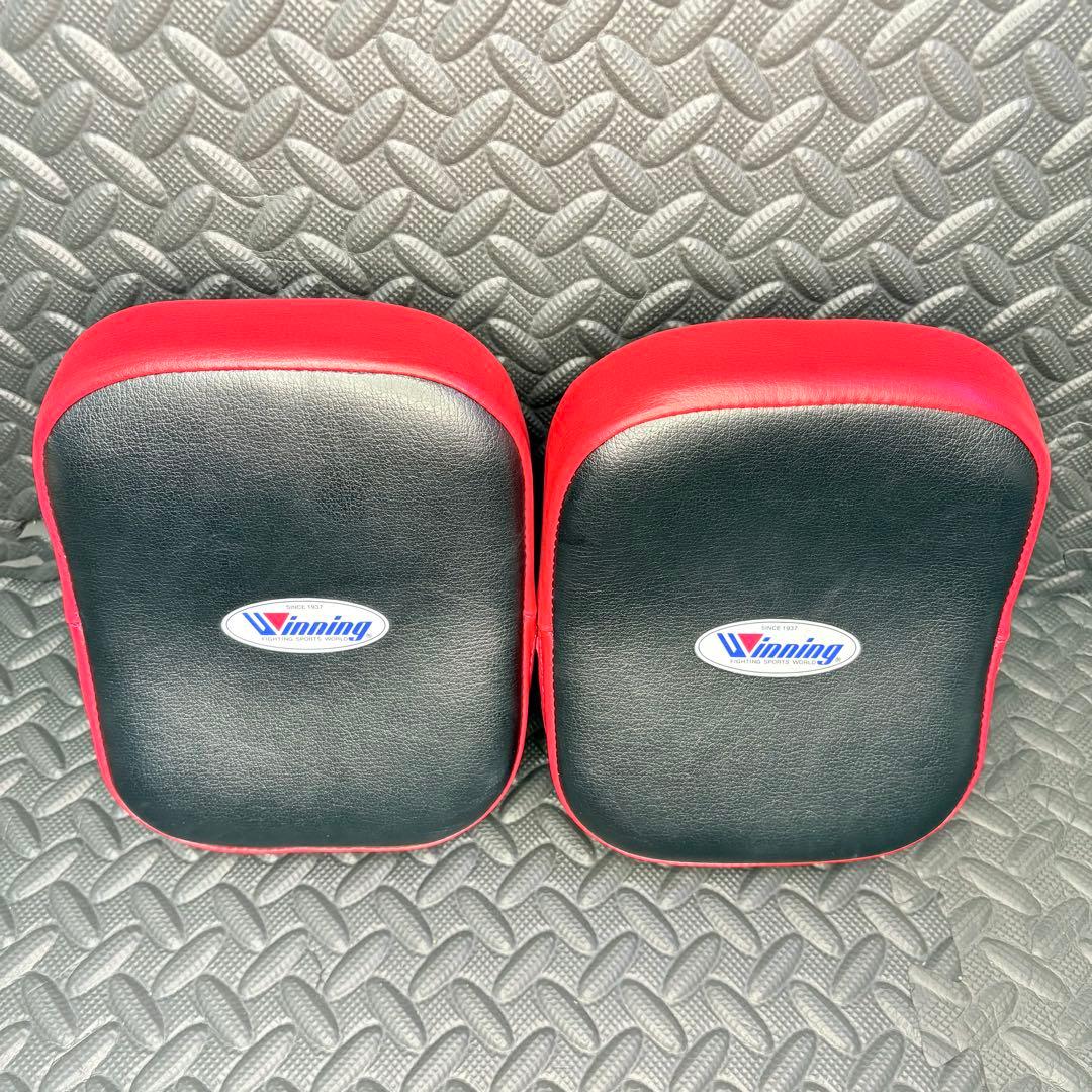 未使用)ウィニンニグ ミット 赤/黒 新品ウィニンニグ ミット 赤/黒 d