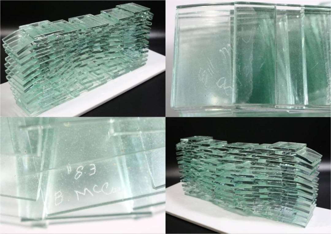 A show of hands William McCoy ガラス オブジェ A show of hands