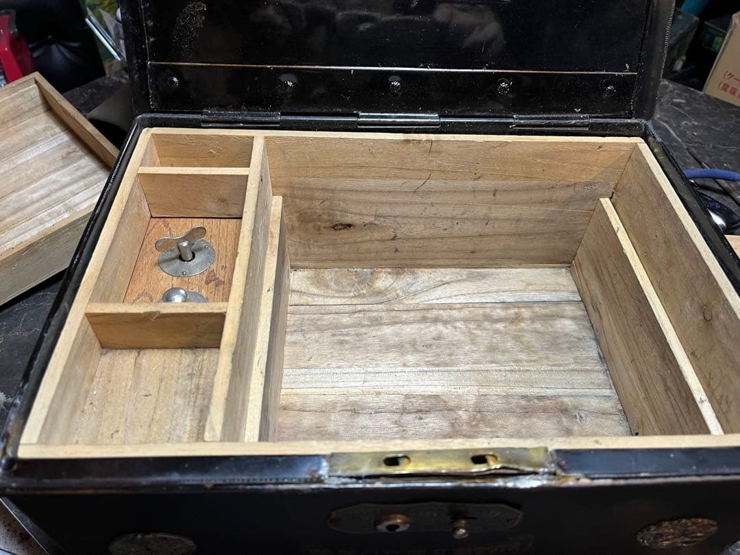 レトロ手提げ金庫、アンティーク手提げ金庫、甲子式手提金庫、KASAI