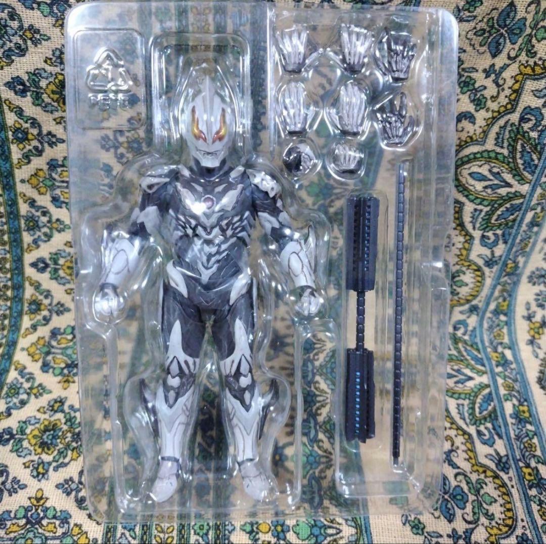 【中古美品】S.H.フィギュアーツ ウルトラマンベリアル アトロシアス