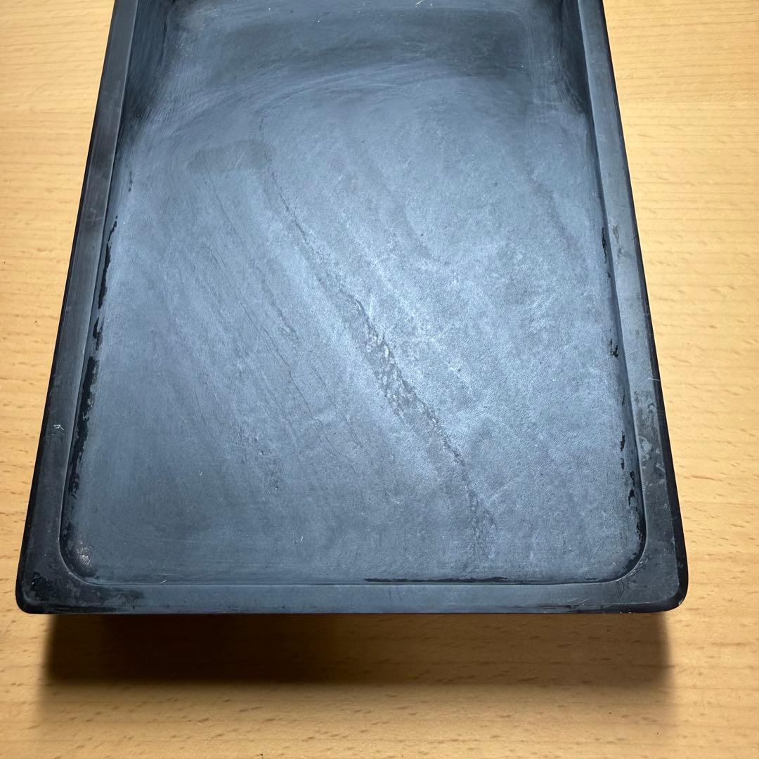 雨畑硯　横12.1cm 縦18.1cm 高さ3.4cm 重さ1531g