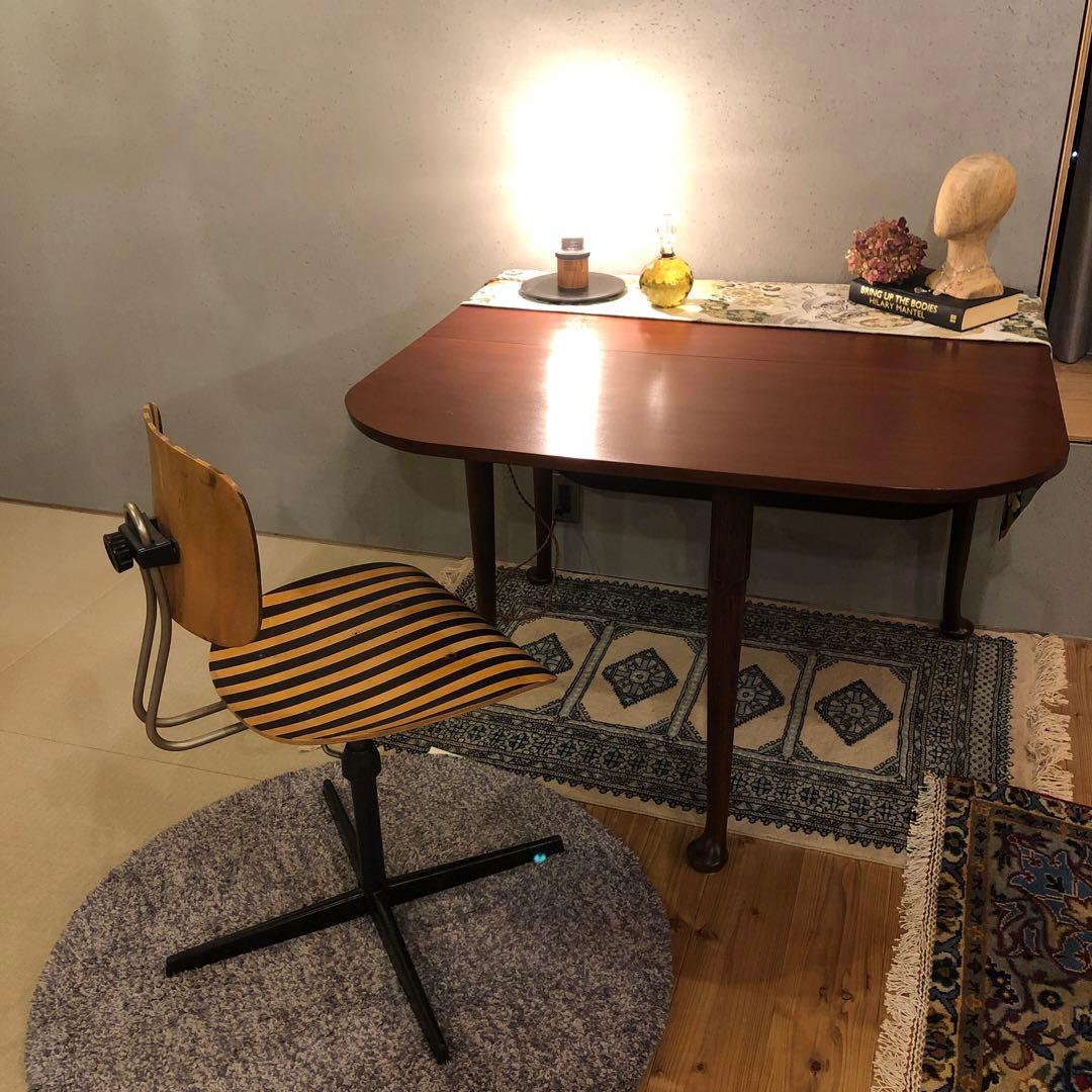 英国アンティークテーブル