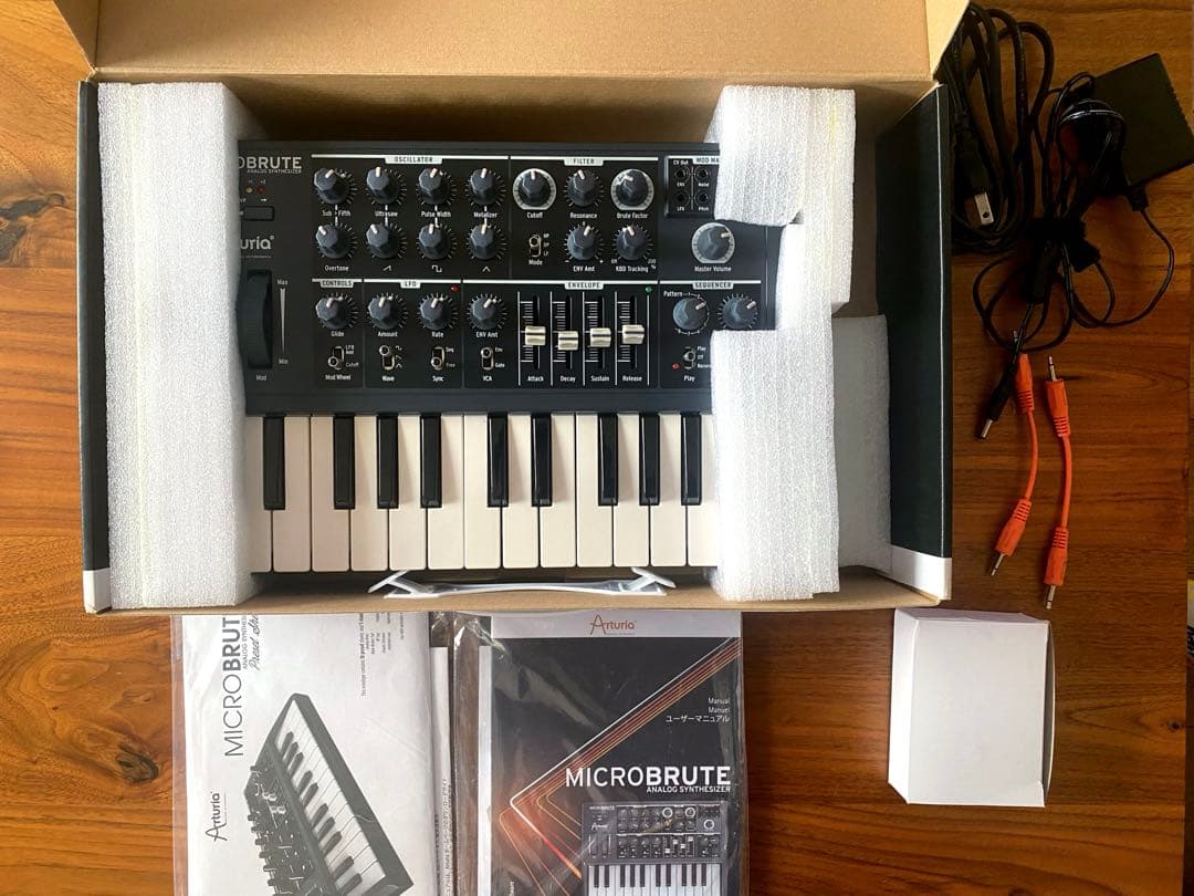 Arturia MICROBRUTE アナログシンセサイザー　マイクロブルート