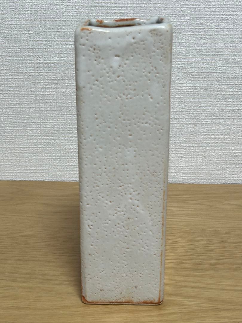 志野焼 康元☆四角形陶器花瓶☆白茶ストライプ 白茶色