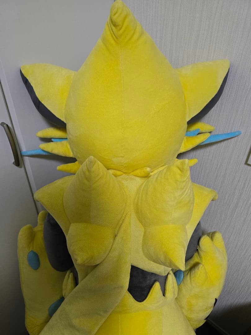 等身大ゼラオラ ぬいぐるみ ポケモンセンターオンライン限定 - メルカリ
