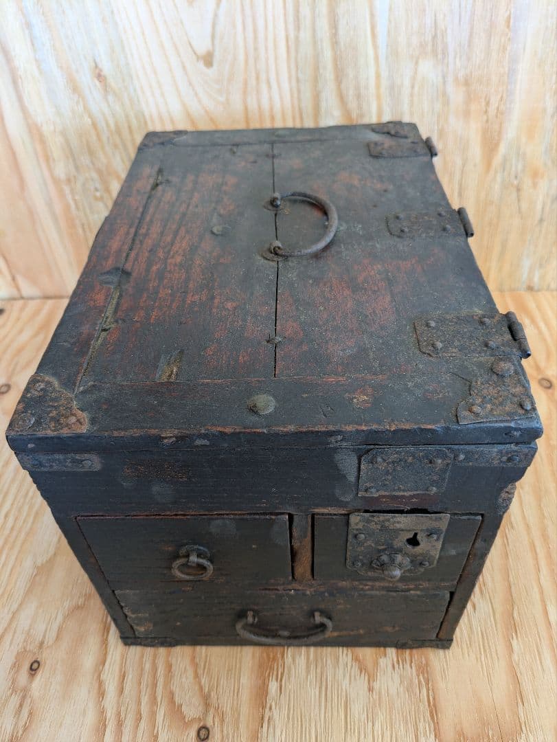 木製文箱 引き出し3個 黒と赤柄