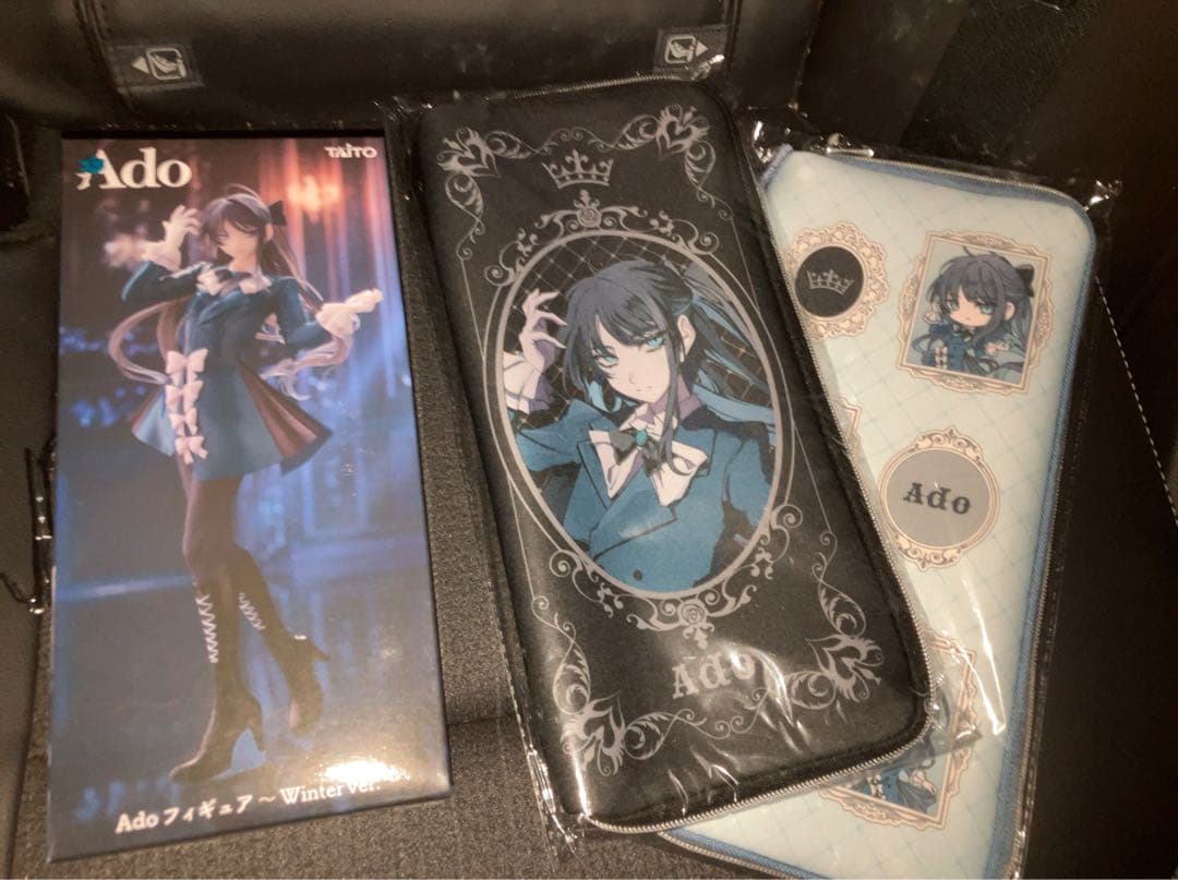 ラウンドワン限定 Ado フィギュア & ペンライトケース2種　3点セット Ado ROUND1限定 フィギュア、ペンライトケース、収納ボックス 3点