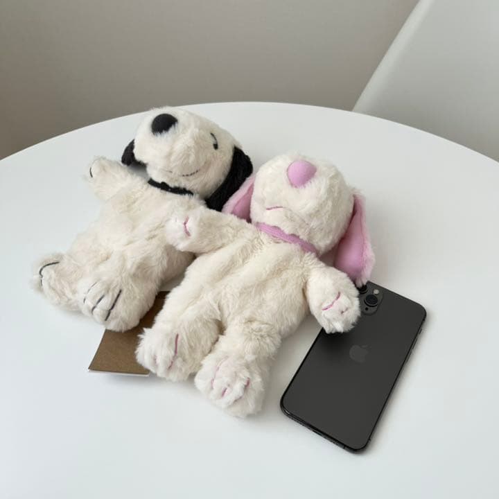 スヌーピーミュージアム限定 ゆるくたぬいぐるみ。スヌーピー。ピンク