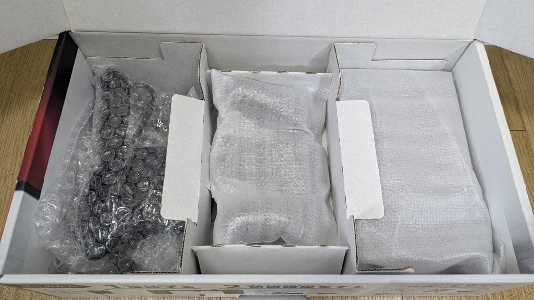 【匿名配送】プロコン、キャリングケース付き・Nintendo Switch 本体