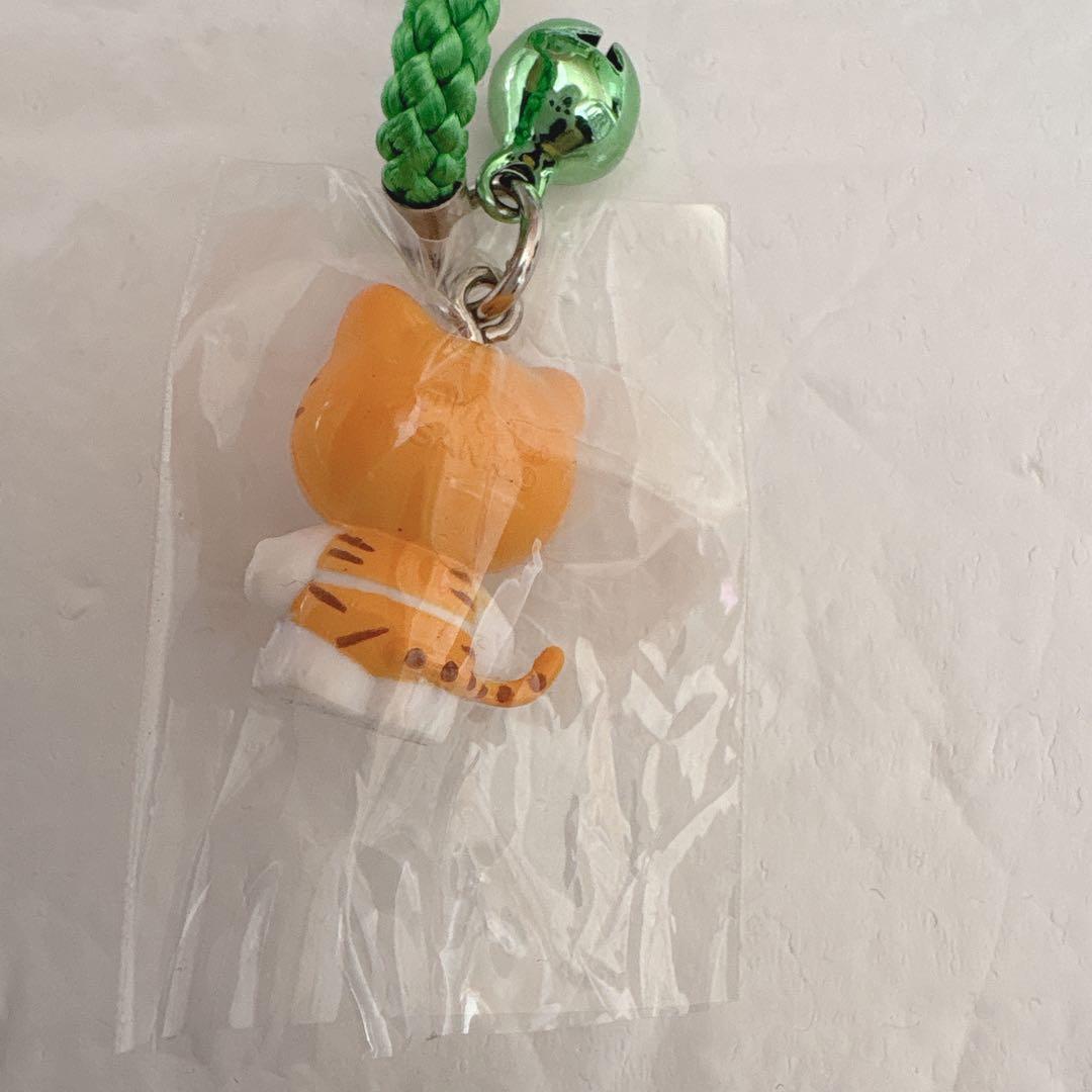 【希少品】ご当地 キティ 動物 IN THE JUNGLE ストラップ 根付け