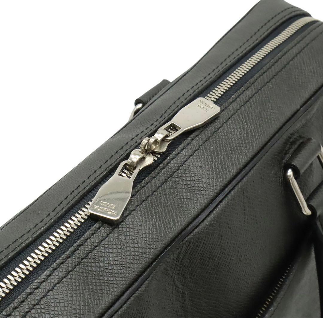 け*け様 【美品】LOUISVUITTONルイヴィトン タイガ ポルト ビジネス