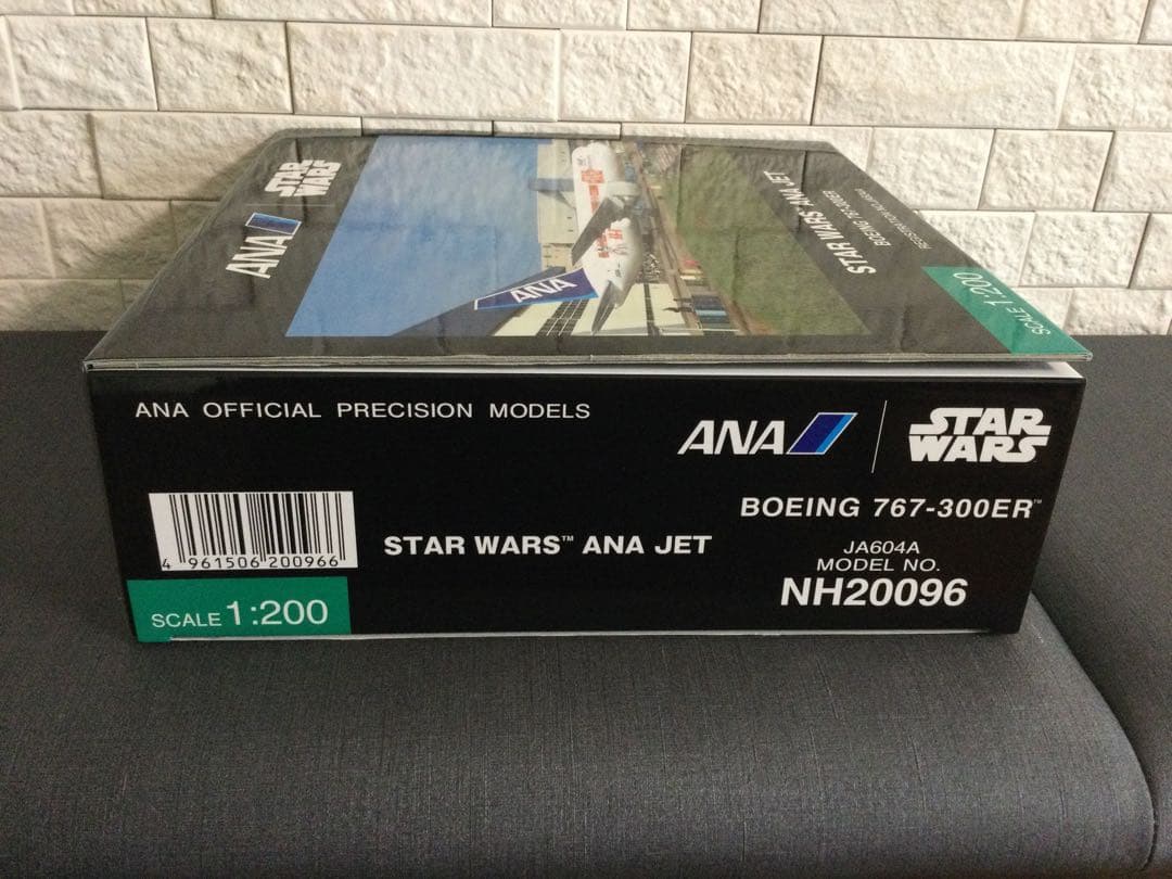 STAR WARS『特別塗装機』B767-300ER ANA JET（完成品）