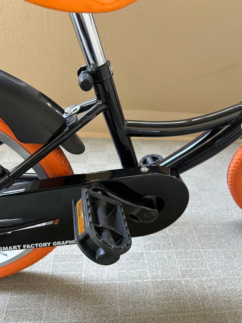 美品】GRAPHIS☆子供用自転車☆18インチ ブラック/オレンジ☆補助輪付き