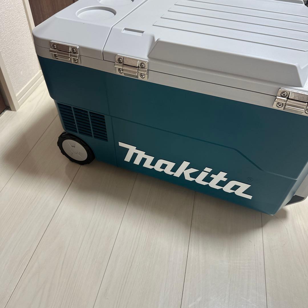 新品箱有り◼︎ マキタCW180DZ 冷温庫 キャスター付