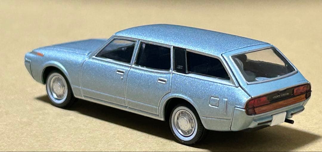 トミカリミテッドヴィンテージネオ トヨタ クラウン カスタム 青